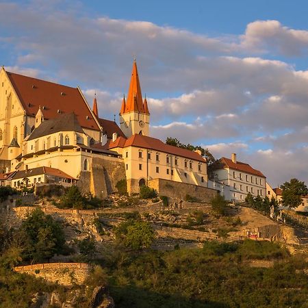 Apartman Pod Hradem Lägenhet Znojmo Exteriör bild