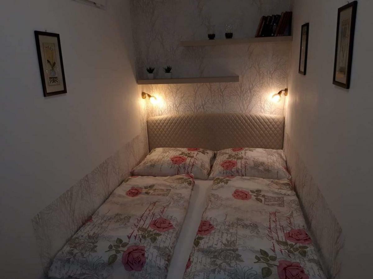 Apartman Pod Hradem Znojmo Exteriör bild